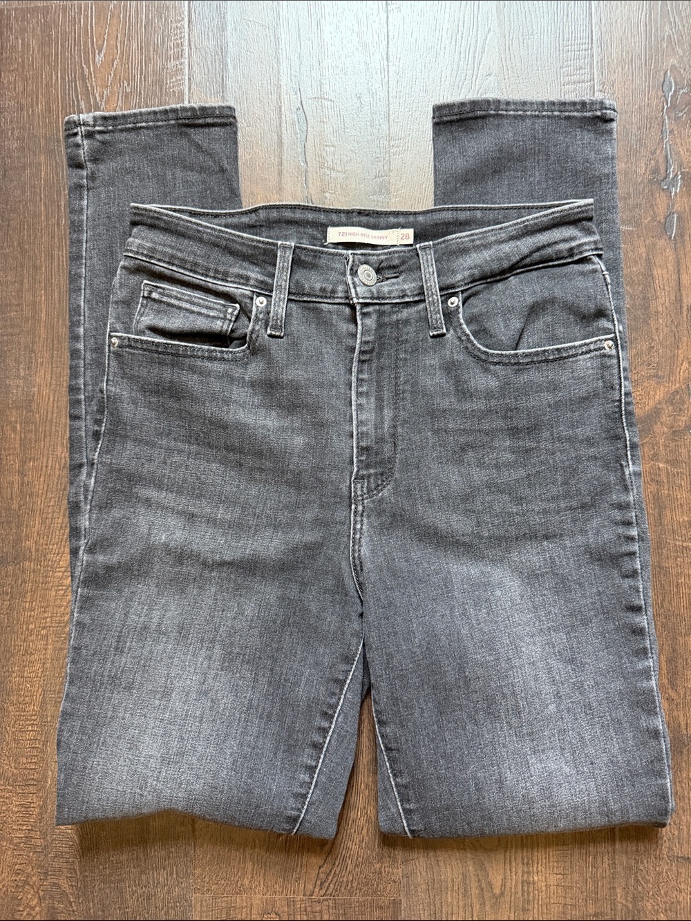 Levi's Women's Skinny Jeans - Charcoal Gray
